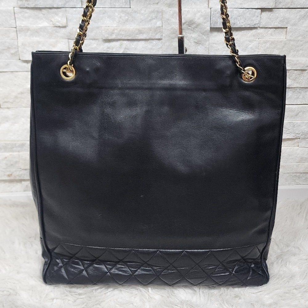 โจ Chanel Vintage Black Leather Tote โ Timeless Elegance โจ - Picture 8 of 12